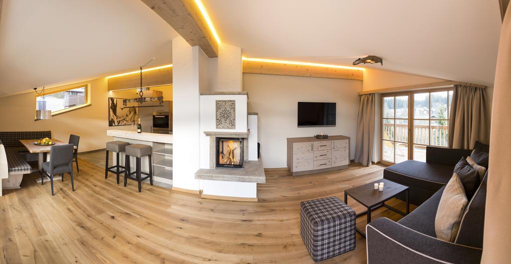 Alpen Chalet Dorfwies 티롤 키르흐베르크 객실 사진